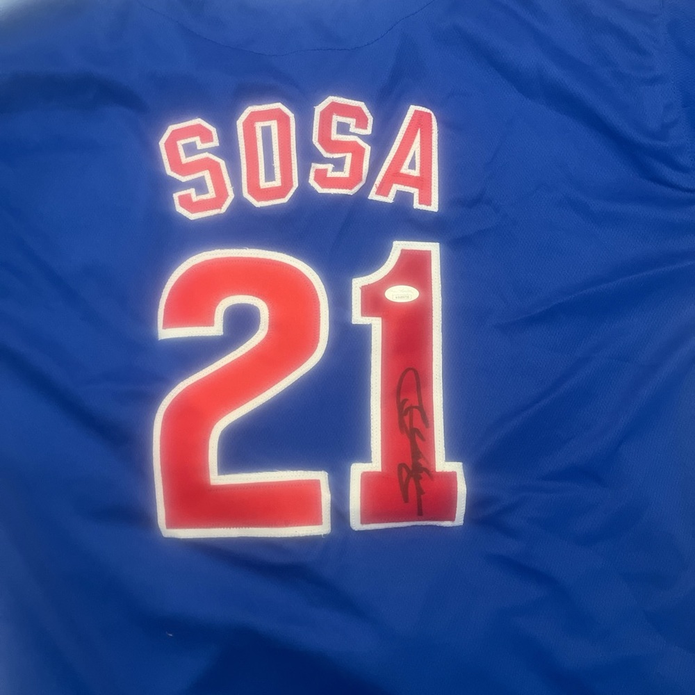 Signed MLB Legend Sammy Sosa authenticated Cubs jersey